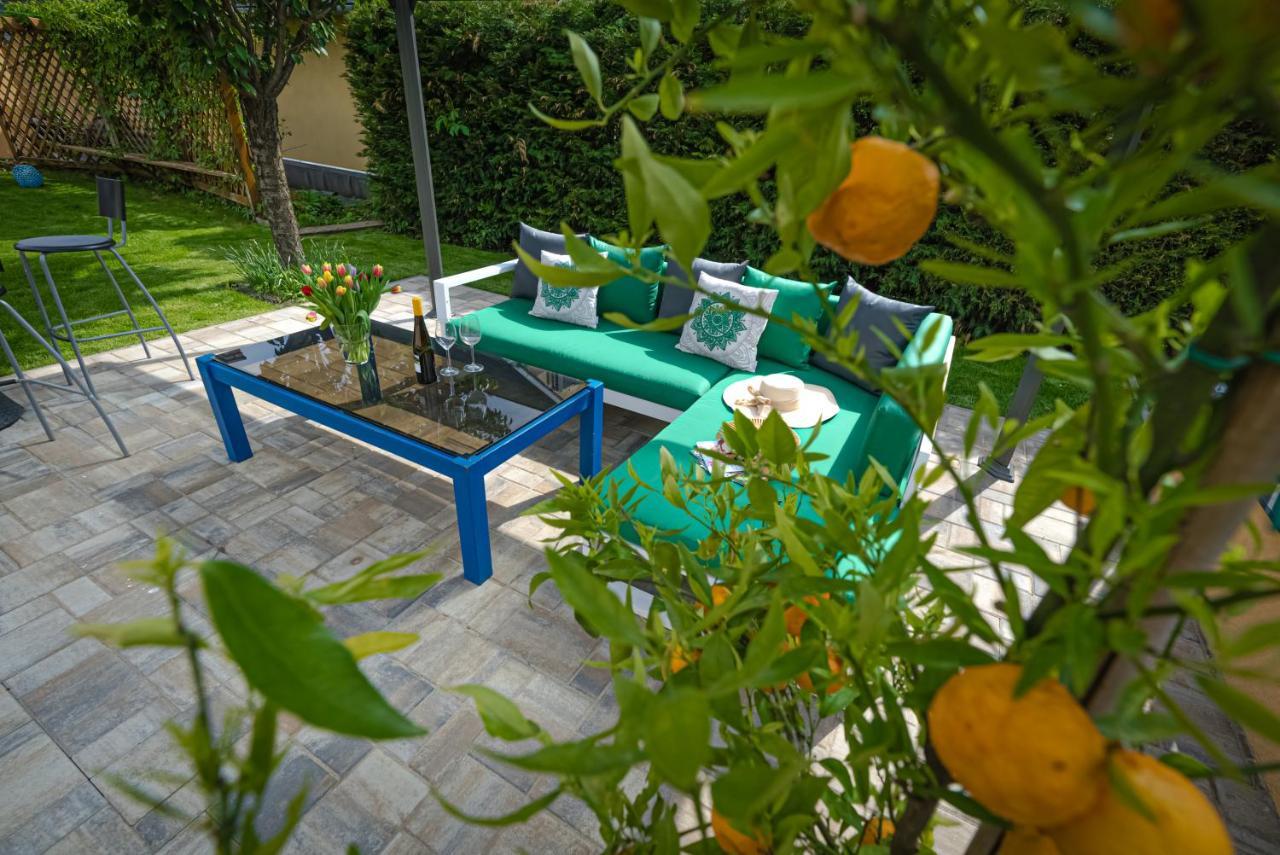 Sunny Garden Pihenohaz Villa Siófok Exteriör bild